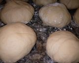 A picture of step 6 of Turkish flat bread.
