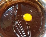 Foto del paso 2 de la receta: Brownie con ganache de chocolate blanco y almendras