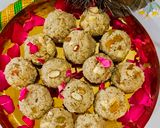बिना मावा के सूखे नारियल का मलाईदार लड्डू (Creamy Dry Coconut Laddu without mawa) रेसिपी चरण 10 फोटो