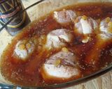 A picture of step 2 of Chicken drumsticks with raisins in dark beer.