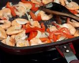 Foto langkah ke 5 dari resep Udang saus barbeque lada hitam.