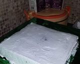 A picture of step 1 of Wedding theme cake.