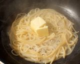 Foto langkah ke 3 dari resep Spaghetti dengan Butter Sauce.