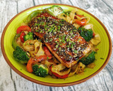 Foto del paso 5 de la receta: Noodles con verduras y salmón teriyaki