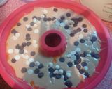 Foto del paso 4 de la receta: Budin banana split con ganache de chocolate blanco y negro