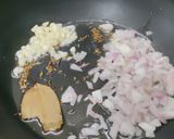 A picture of step 3 of Protein rich Soya chunks Chana daal Masala.