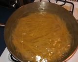 Foto del paso 1 de la receta: Spaghetti cremoso con queso de bola holandés y perejil