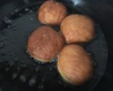 Foto langkah ke 5 dari resep Bomboloni with Vanilla Cremme.