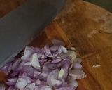 Foto langkah ke 3 dari resep Ikan asin cumi cabe hijau saos tauco asin 🥰.