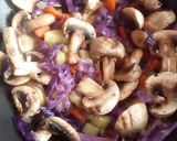 Foto del paso 7 de la receta: Champiñones salteados con verduras🥰🍄🍄🍄🥰