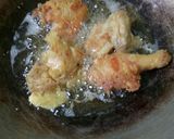 Foto langkah ke 5 dari resep Ayam Kremes.