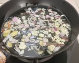 Foto langkah ke 2 dari resep Chili oil.