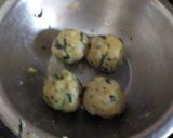 A picture of step 2 of Vada pao.