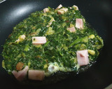 Foto del paso 4 de la receta: Tortilla con Espinacas, pasas, piñones y Tacos de york