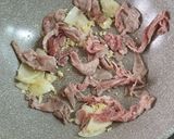 Foto langkah ke 5 dari resep Tumis Jamur - Brokoli - Babi.
