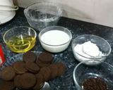 A picture of step 1 of Oreo chocolate cake.