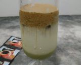 Foto langkah ke 3 dari resep Es Matcha Dalgona.