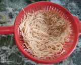 এগ চাউমিন(Egg Chow mein recipe in bengali) রেসিপির ধাপ 1 ছবি
