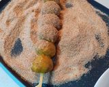 A picture of step 2 of Spicy Fried chicken skewers.