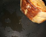 A picture of step 4 of Toasted Bread With Eggs and grilled Chicken.