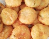 Foto langkah ke 5 dari resep Perkedel Kentang ala Ibunda Shevara.