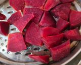 A picture of step 1 of Beetroot pulp chilla with veggies.