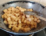 A picture of step 8 of Sakar Pare or Meethi Mathri.