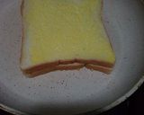 Foto langkah ke 3 dari resep Roti Tawar panggang Teflon.