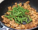 รูปขั้นตอนการทำที่ 5 ของ ผัดพริกแกงหมู