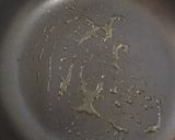 صورة لخطوة 2 من وصفة كنافة القشطة 👩🏻🎨 بالطاوه 🍳