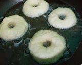 Foto langkah ke 6 dari resep Donat Jadul (Taburan Gula Halus).