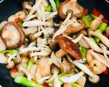 Foto del paso 5 de la receta: Combinación de hongos y legumbres