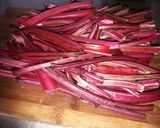 Foto del paso 1 de la receta: Encurtidos con pencas de remolacha
