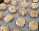 Kovászos tepertős pogács recept fázis 7 fotója