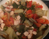 Foto del paso 3 de la receta: Espinacas con tomate y pavo