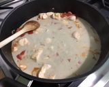 Une image de l'étape 8 de Tagliatelles au poulet tomates et sauce roquefort.