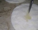 A picture of step 3 of Khasta karara daal bhara parhata.