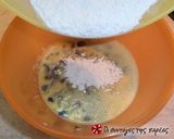 Φωτογραφία βήματος 9 της συνταγής Αλμυρά Muffins με ελιές, ρίγανη και δενδρολίβανο