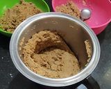 खमंग खुसखुशीत तिळगुळ पोळी. (Tilgul Poli Recipe In Marathi) रेसिपी स्टेप 7 फोटो 
