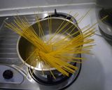 A picture of step 2 of Garlic Sautéed Spaghetti.