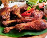 Foto langkah ke 7 dari resep Ayam Kampung Goreng Yummy Bumbu Kampung.