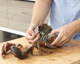 Foto langkah ke 2 dari resep Garlic Butter Crab.