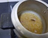 A picture of step 3 of Dum aloo.