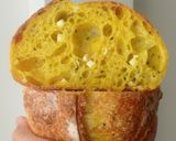 Foto langkah ke 22 dari resep Kunyit Jinten Hitam Italian Herbs Cheese Sourdough Bread.