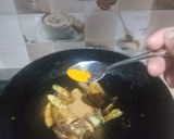 A picture of step 3 of Hari mirchen chatpati.