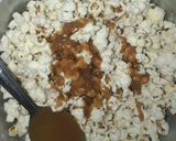Foto del paso 10 de la receta: Palomitas de maíz con caramelo tipo cine