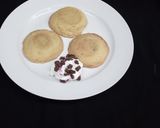 A picture of step 4 of Cookies pie.