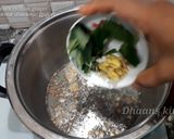 A picture of step 2 of Broken wheat upma.