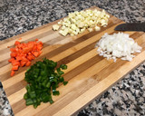 Foto del paso 1 de la receta: Masa de hojaldre rellena de verduras
