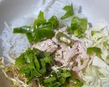 Foto langkah ke 4 dari resep Soto Ayam Ala Kadipiro Jogja.